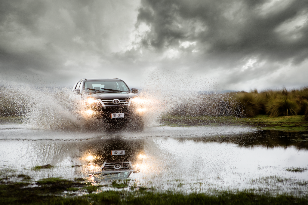 powerful SUV mileage
